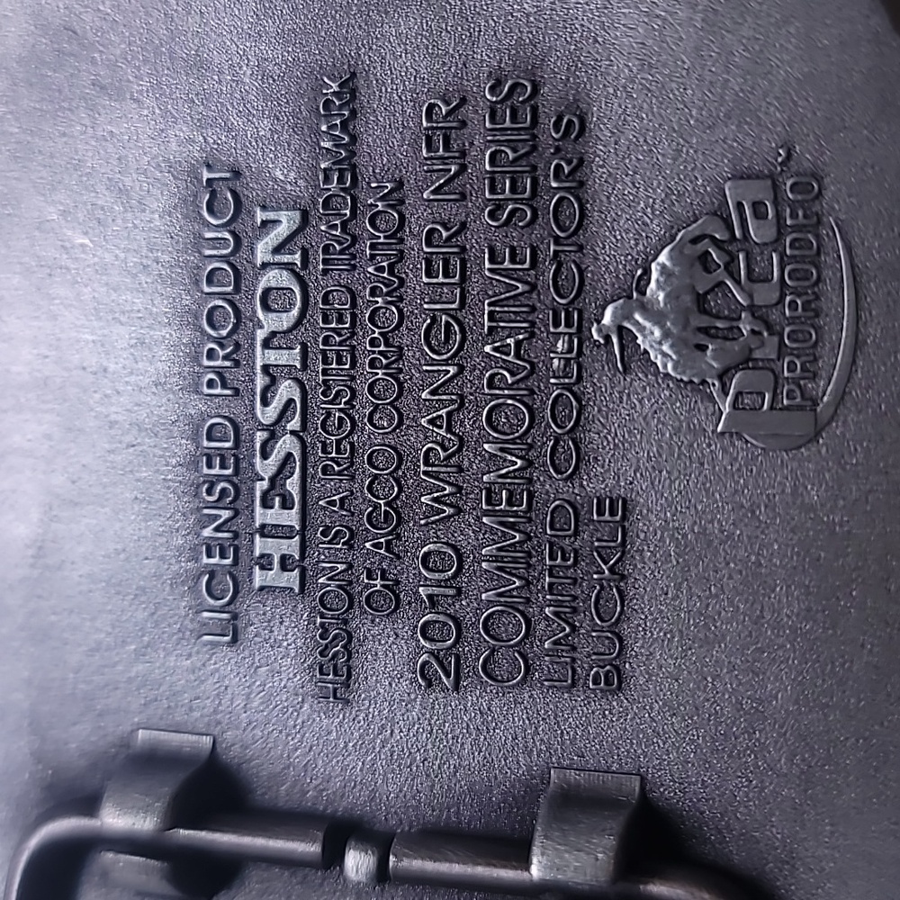 Hesston 2010 National Finals Rodeo belt buckle wangler nfr - Picture 5 of 5